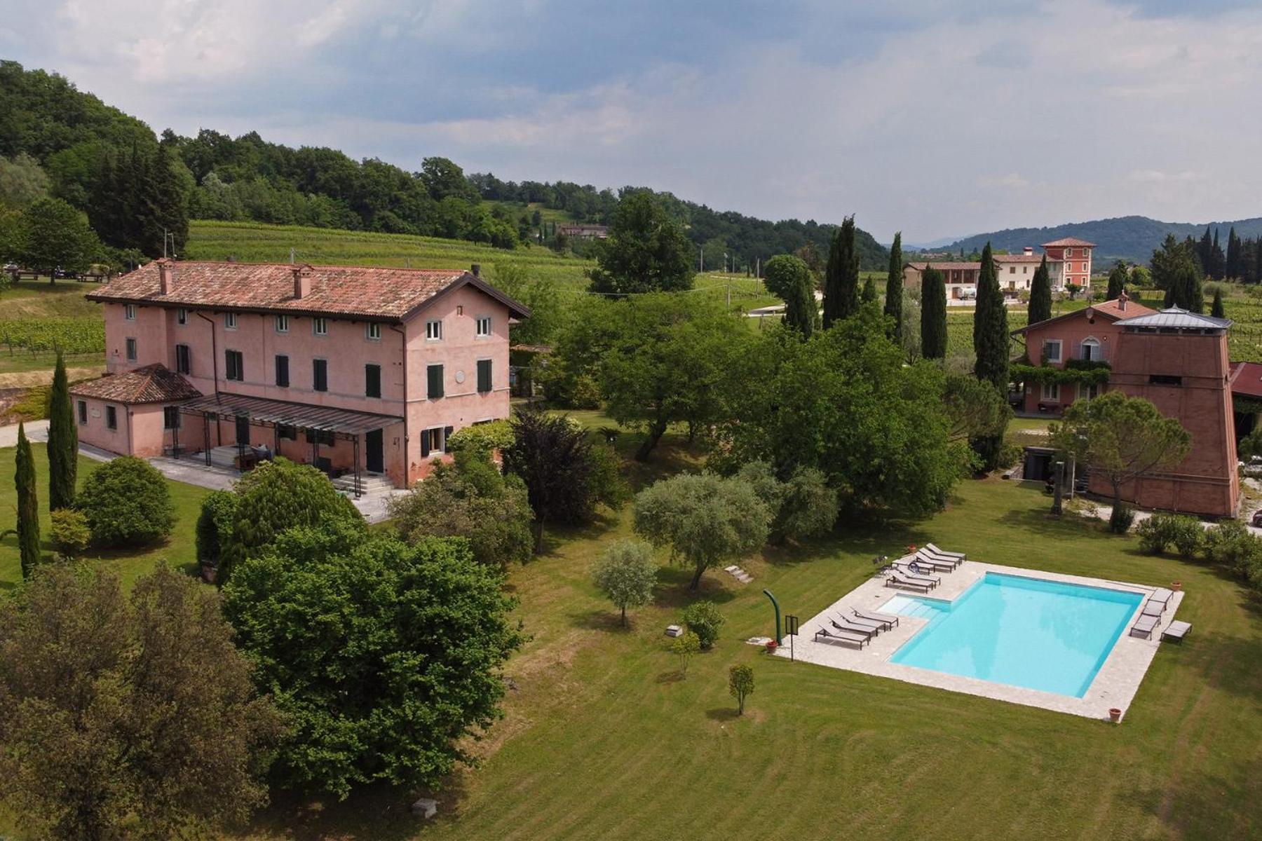 Tenuta Perusini Corno di Rosazzo Luaran gambar